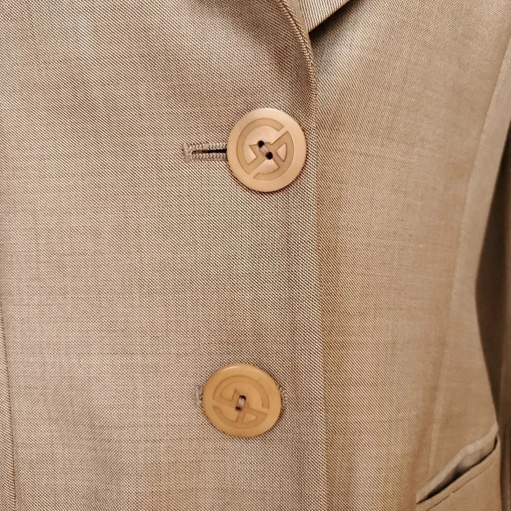 Giorgio Armani Wool Silk Blazer Womens Size 38 Beige Tan Lined Jacket 2 Button - Picture 11 of 16
